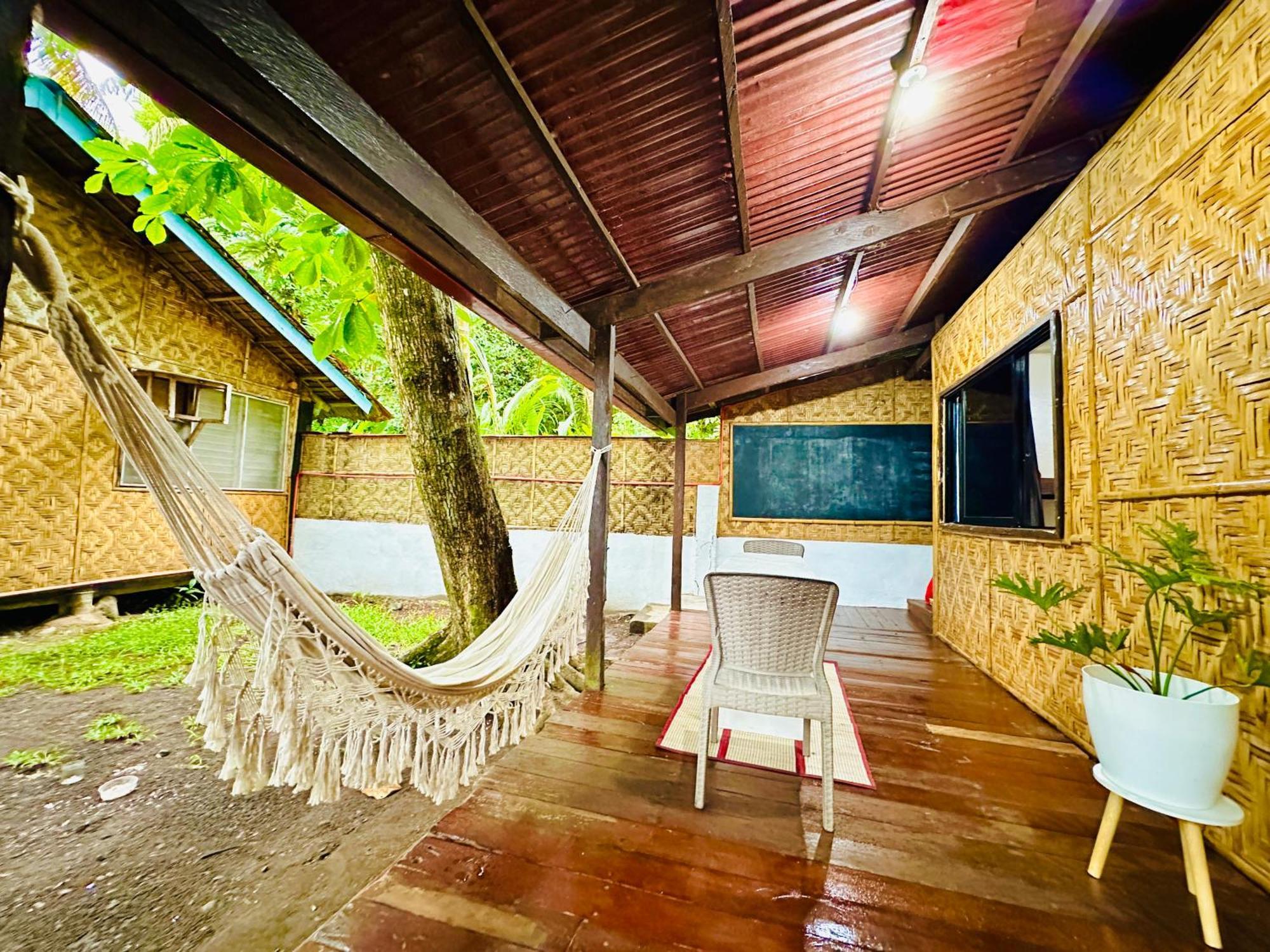 Playa Del Fuego Camiguin Beach Hostel & Resort Mambajao Exterior photo