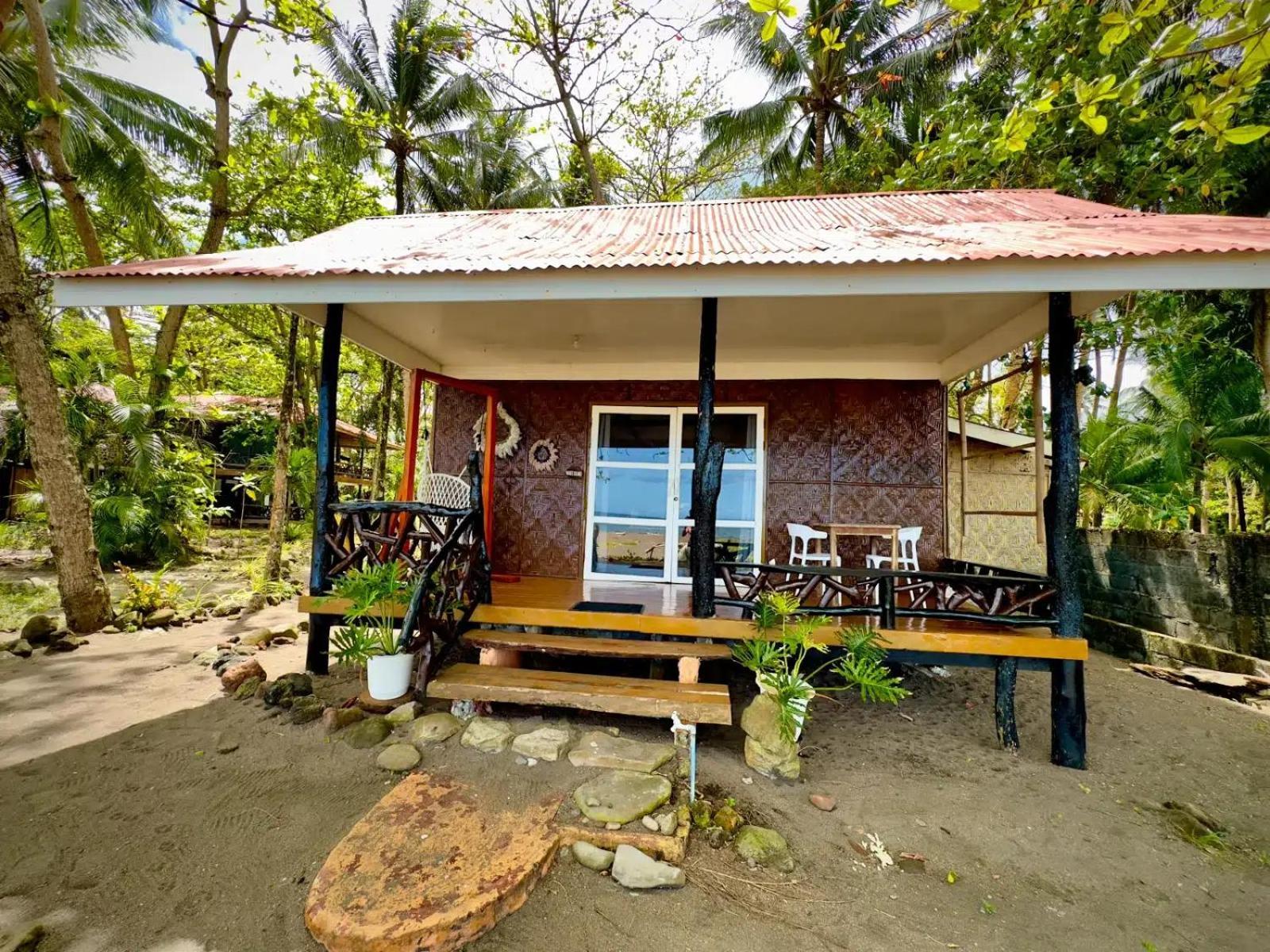 Playa Del Fuego Camiguin Beach Hostel & Resort Mambajao Exterior photo
