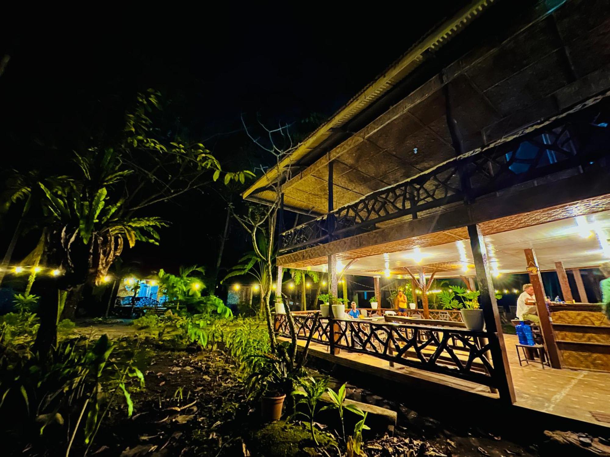 Playa Del Fuego Camiguin Beach Hostel & Resort Mambajao Exterior photo