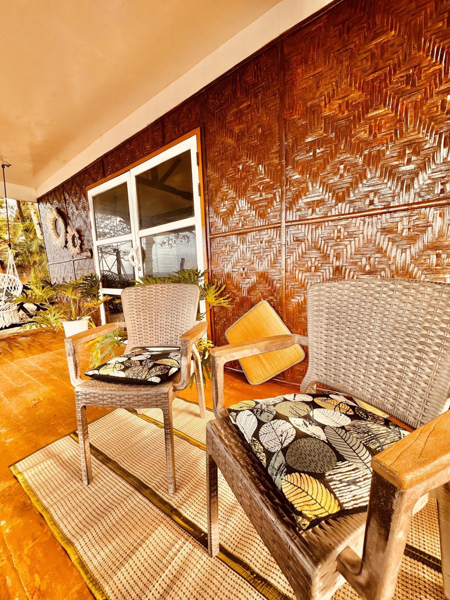 Playa Del Fuego Camiguin Beach Hostel & Resort Mambajao Exterior photo