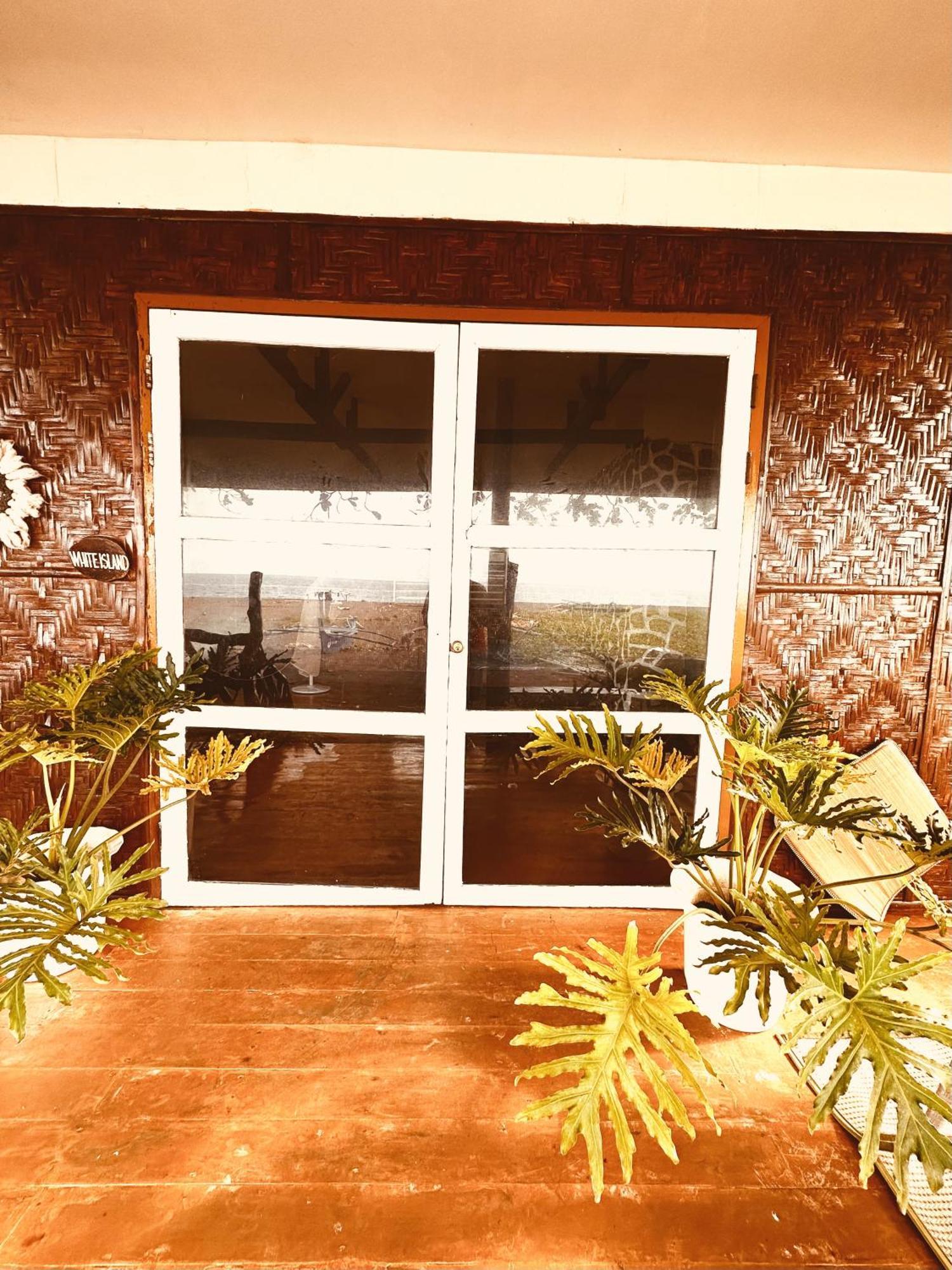 Playa Del Fuego Camiguin Beach Hostel & Resort Mambajao Exterior photo